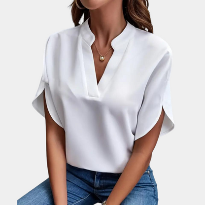 Clara | Stijlvolle V-hals Blouse met Korte Mouwen