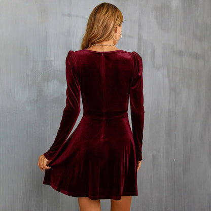 Valentina – Rode Fluwelen Midi-Jurk met Diepe V-Hals | Elegant & Verfijnd
